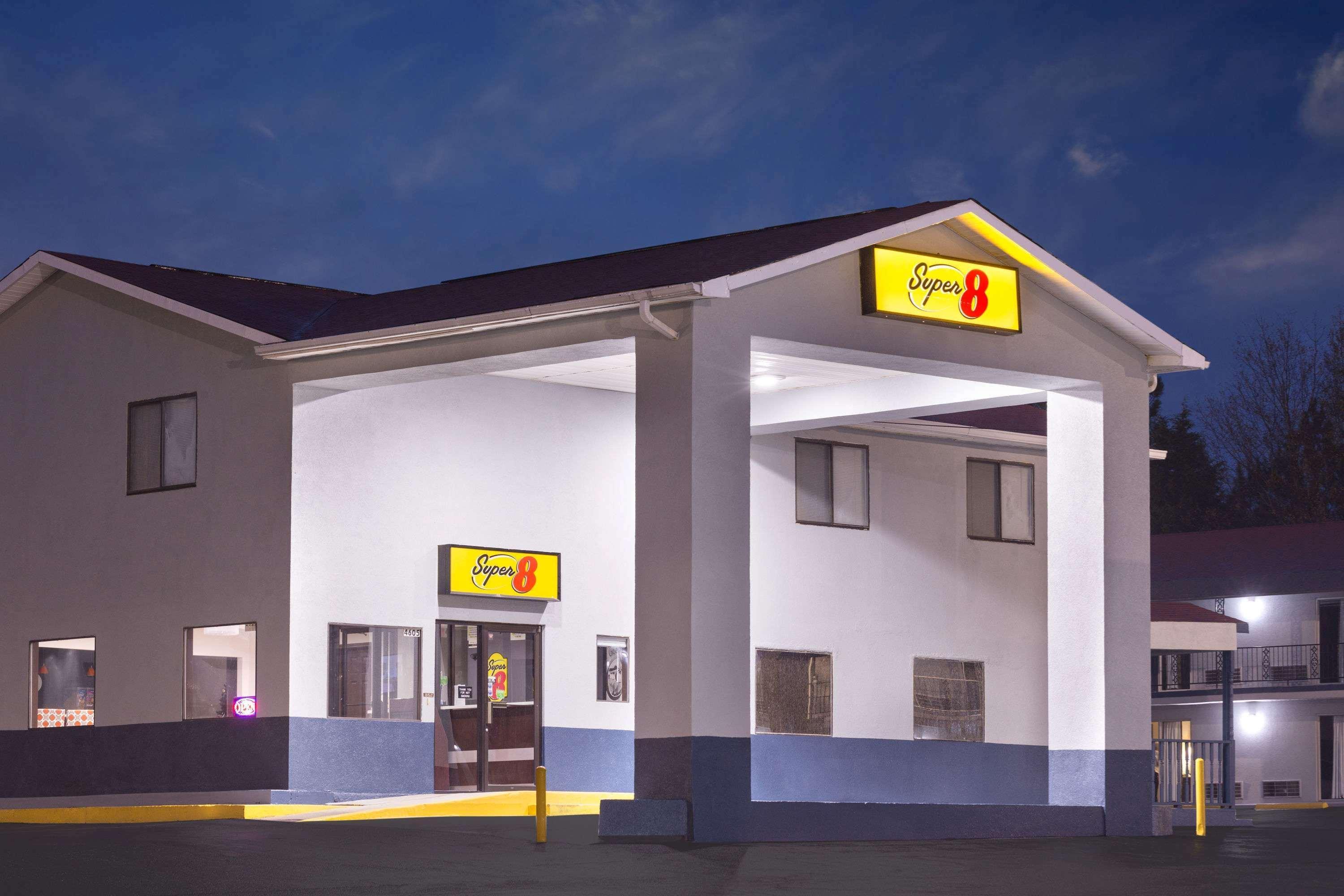 Super 8 By Wyndham Locust Grove Motell Exteriör bild