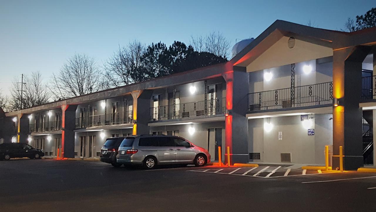 Super 8 By Wyndham Locust Grove Motell Exteriör bild