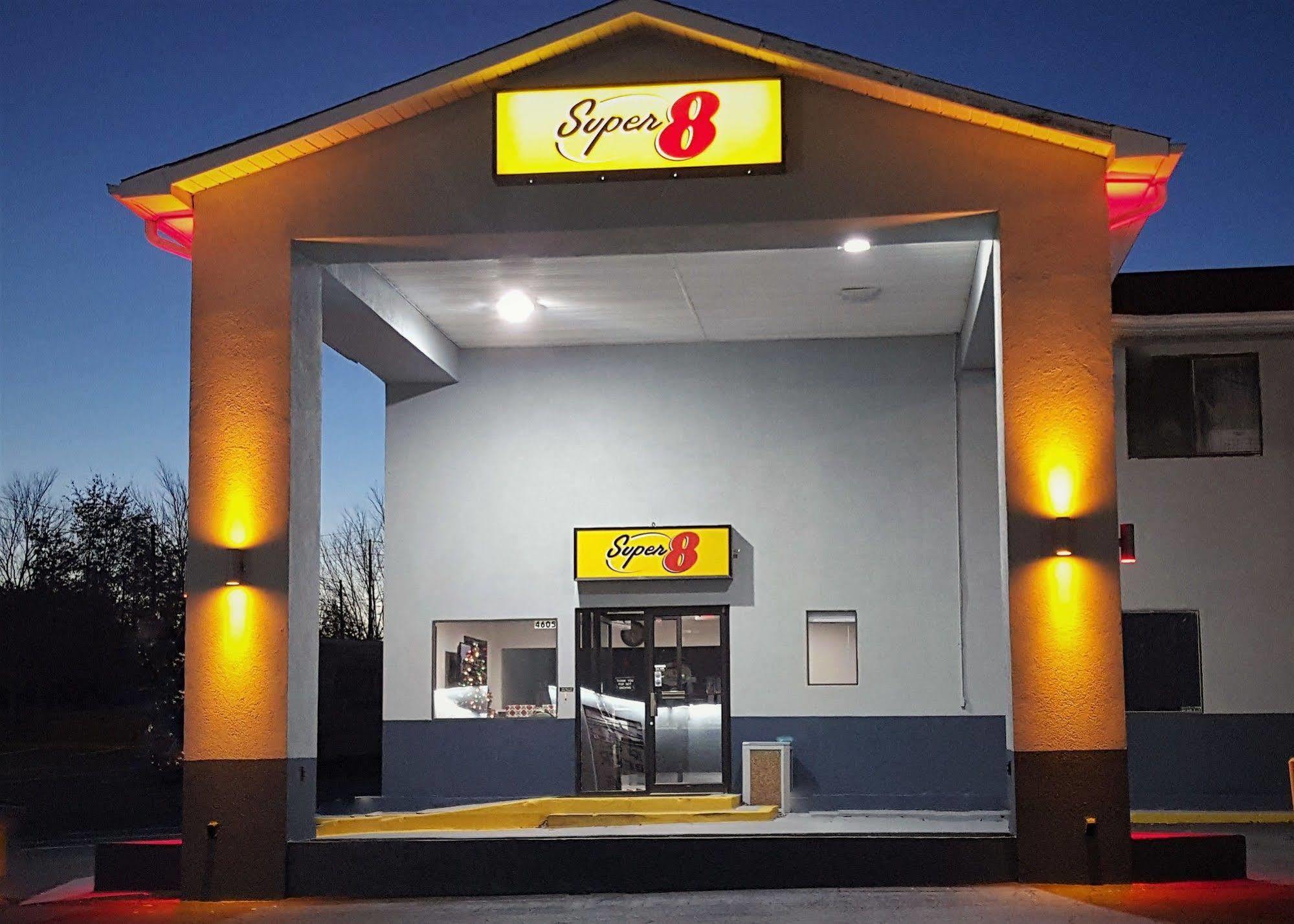 Super 8 By Wyndham Locust Grove Motell Exteriör bild